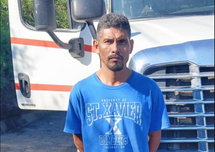 Hombre es arrestado tras atropellar a una personas en Tonacatepeque