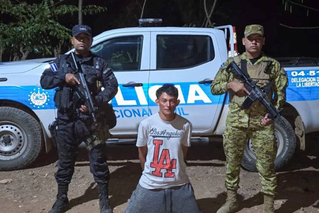 Detenido por causar quemaduras graves a su padrastro tras incendiarlo