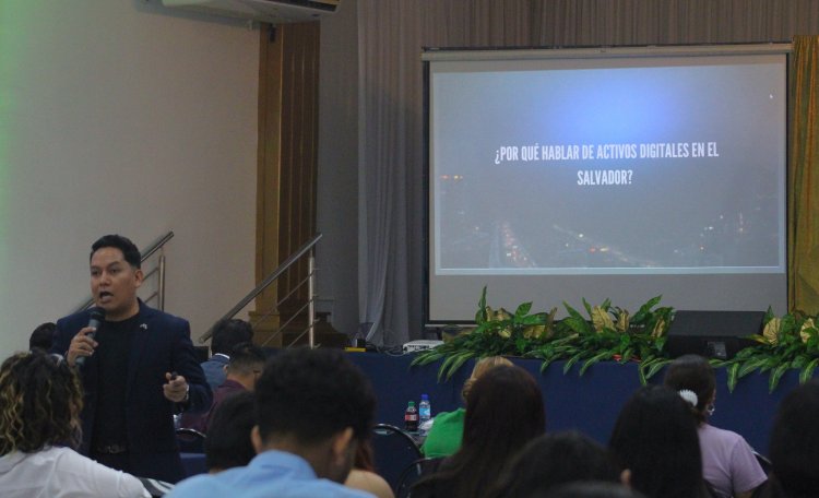 Universidad de Oriente promueve innovación y seguridad digital en congreso académico