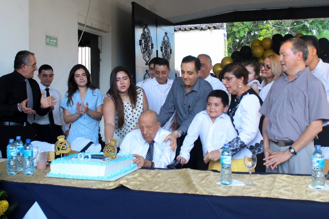 José N. Batarse, S.A. de C.V., celebró sus 95 años de trayectoria al servicio de los migueleños.