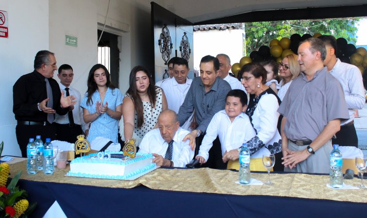 José N. Batarse, S.A. de C.V., celebró sus 95 años de trayectoria al servicio de los migueleños.